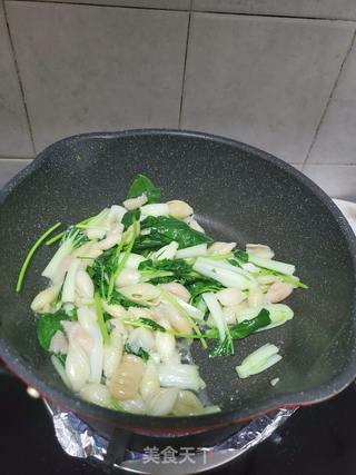 小白菜炒贝壳面的做法步骤:11