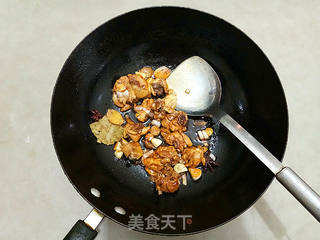 土豆鸡块焖面的做法步骤:6