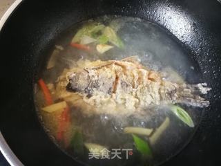 蕃茄白菜鲫鱼汤的做法步骤:7