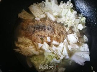 蕃茄白菜鲫鱼汤的做法步骤:11