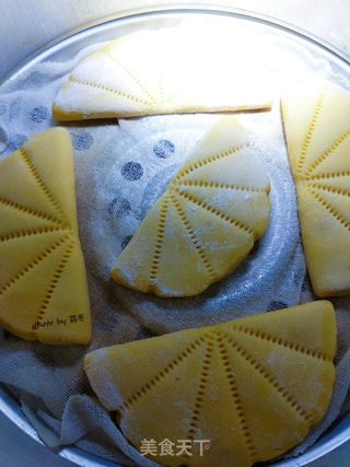 南瓜荷叶饼的做法步骤:17