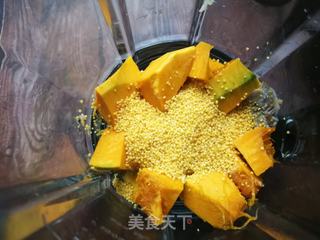 南瓜小米鲫鱼浓汤的做法步骤:3