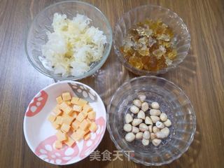 红薯花生桃胶汤的做法步骤:3
