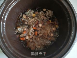 红薯花生桃胶汤的做法步骤:11