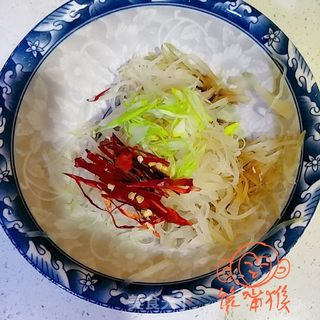 炝拌芥菜丝的做法步骤:4
