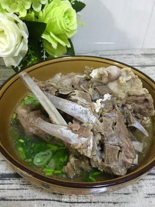 酸辣羊肉荞麦面的做法步骤：1