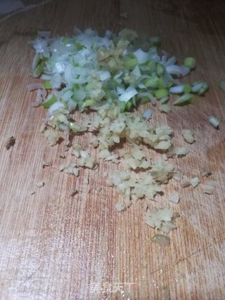 自制肉片冻的做法步骤：1