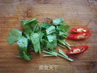蒜苗木耳榨菜汤面的做法步骤:7