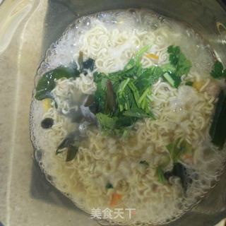 黄瓜咸菜煮海鲜面的做法步骤：8