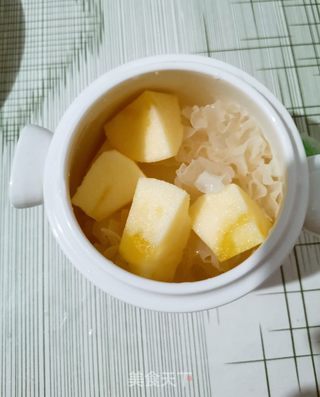 苹果银耳羹的做法步骤:4