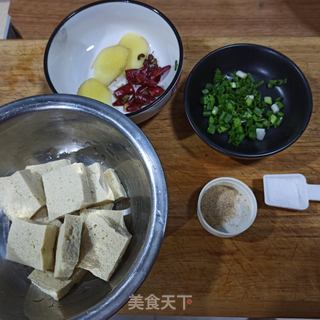 泥鳅冻豆腐汤的做法步骤:3