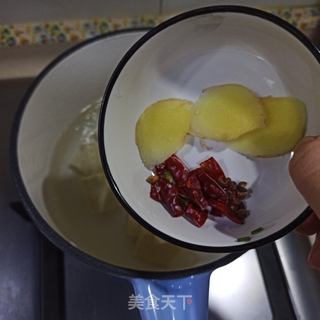 泥鳅冻豆腐汤的做法步骤:5
