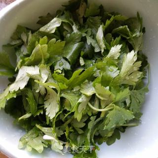芹菜叶糖醋小咸菜的做法步骤：1