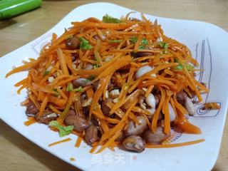 “咸菜”花生米拌胡萝卜丝的做法步骤：5