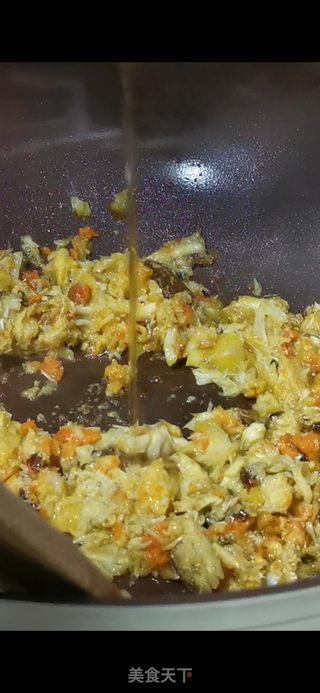 蟹粉炒饭的做法步骤:4