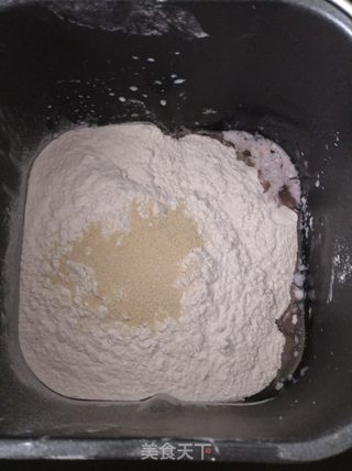 紫薯软面包的做法步骤:2
