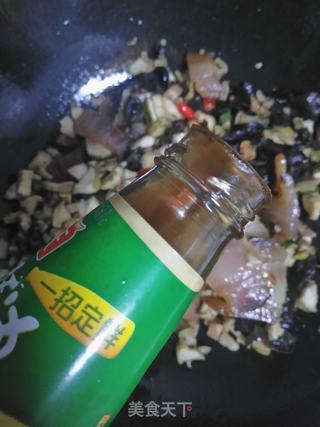腌萝卜干炒腊肉的做法步骤:8