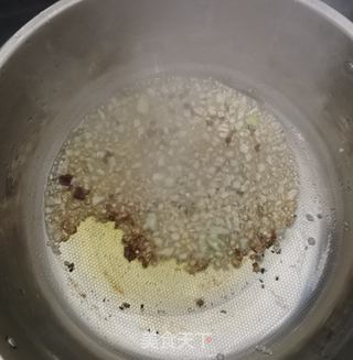 猪肉酸菜饺子的做法步骤:5