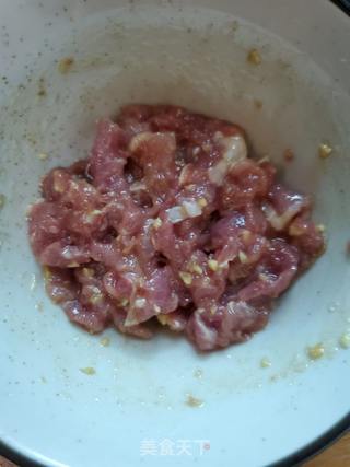 瘦肉粥的做法步骤:2