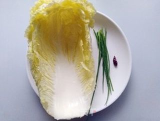 酸辣白菜的做法步骤：1