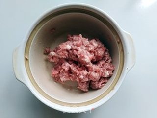 雪菜肉包的做法步骤:2