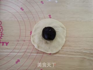 豆沙小汉堡的做法步骤:6