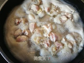 芹菜鸡块炖粉皮的做法步骤:3