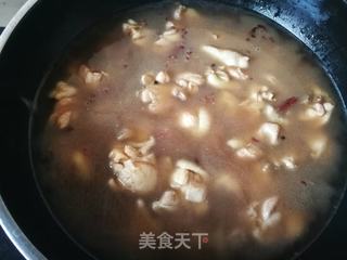 芹菜鸡块炖粉皮的做法步骤：10