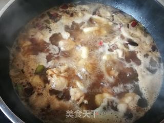 芹菜鸡块炖粉皮的做法步骤:11