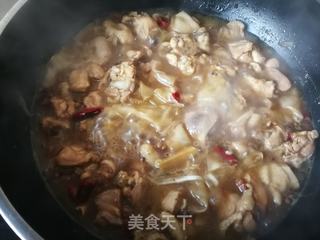 芹菜鸡块炖粉皮的做法步骤:16
