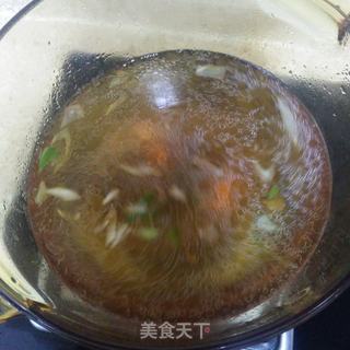 辣白菜煮玉米喳面的做法步骤:5