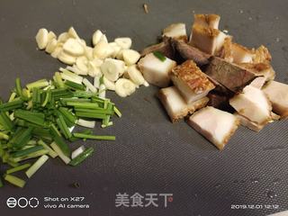 锅烧牛肉炒土豆丝的做法步骤：1