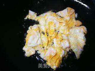 芹菜鸡蛋炒猫耳朵的做法步骤:4
