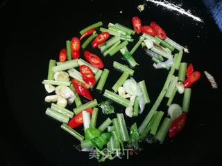 芹菜鸡蛋炒猫耳朵的做法步骤:7