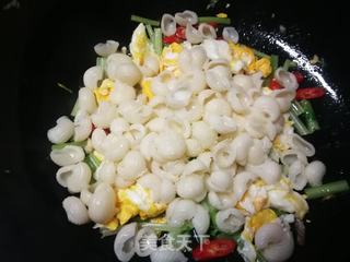 芹菜鸡蛋炒猫耳朵的做法步骤:12