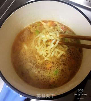 泡椒咸菜肉丝面的做法步骤：9