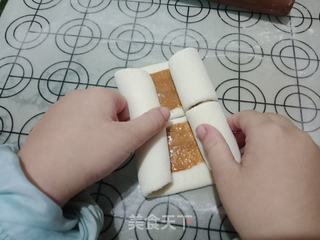 芝麻酱花卷的做法步骤:5