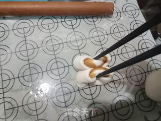 芝麻酱花卷的做法步骤:7