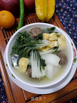 奶白菜油豆腐丸子煲的做法步骤：9
