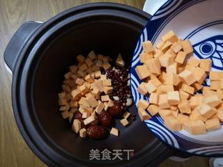 电炖锅版的红薯红豆花生粥的做法步骤:5