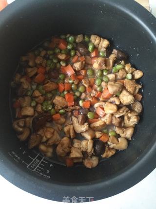 香菇鸡肉焖杂粮饭的做法步骤:9
