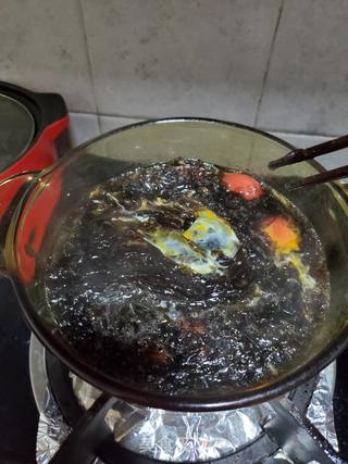 小番茄紫菜蛋汤的做法步骤：6
