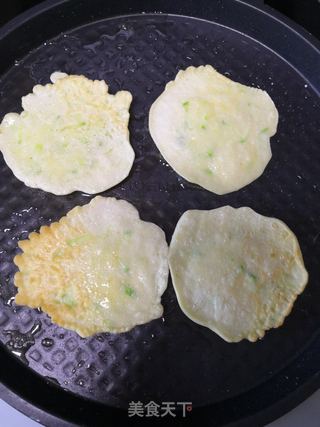 西葫芦鸡蛋饼的做法步骤:7