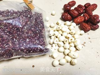 红豆莲子红枣粥的做法步骤：1