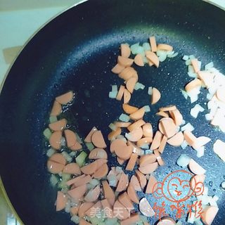 西芹鸡蛋炒米饭的做法步骤:6