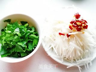 萝卜炒芹菜的做法步骤：2