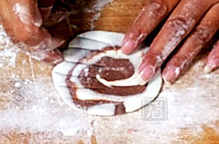 贝壳馒头的做法步骤:10