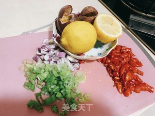 网红柠檬酸辣鸡爪子的做法步骤：7