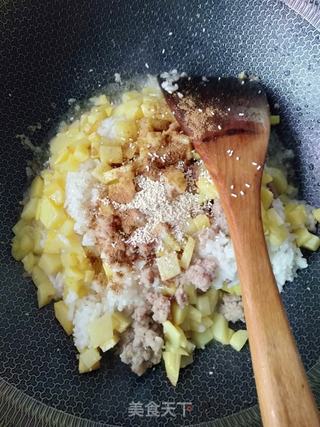 土豆焖饭的做法步骤:5