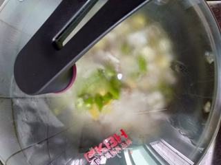 土豆焖饭的做法步骤:7